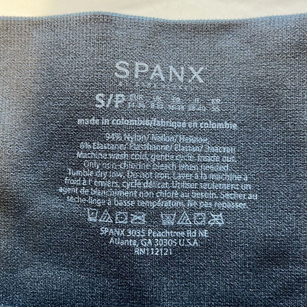 Spanx | Navy Ribbed Camo Seamless Cropped‎ Leggings Small - Picture 6 of 8